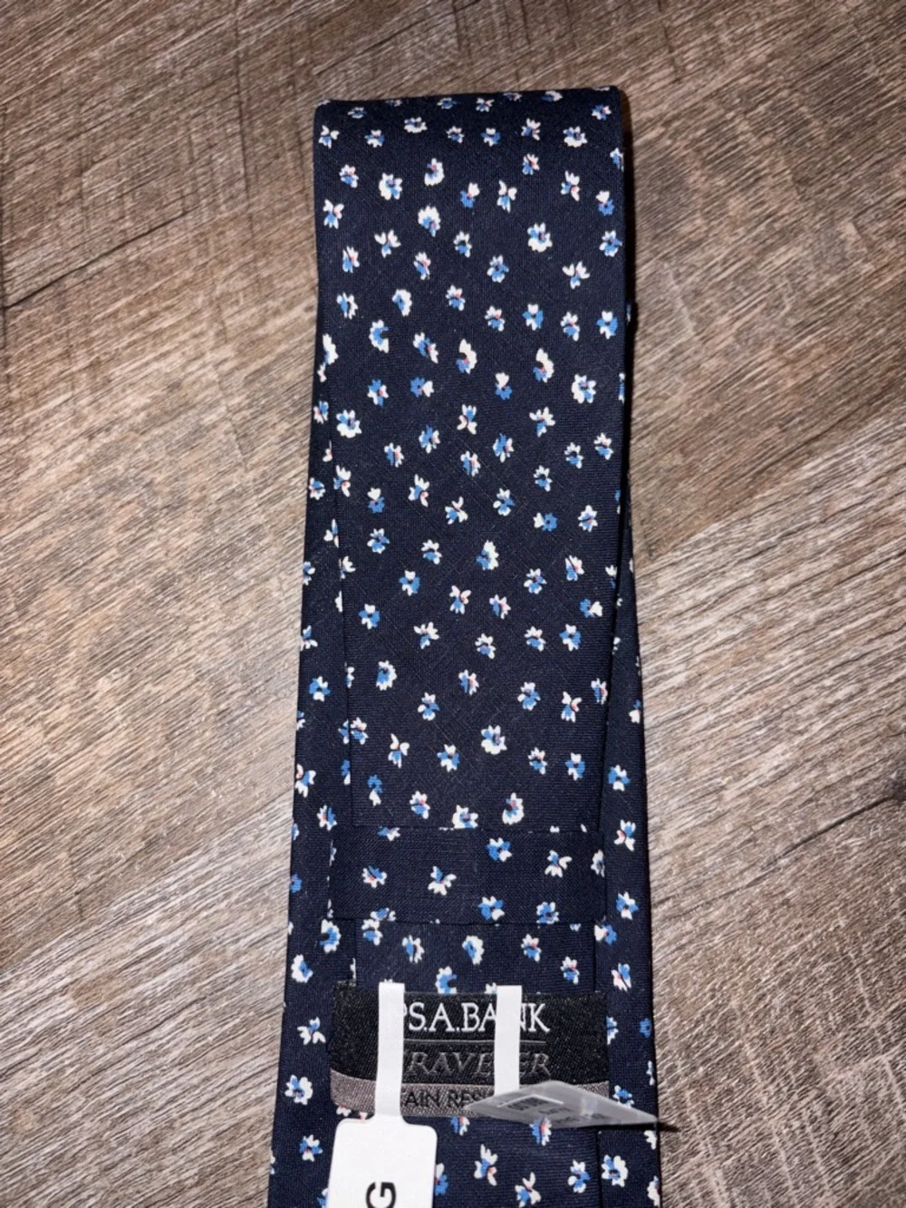 Jos A. Bank Traveler Stain Resistant Long Navy Blue Floral Silk Linen Necktie